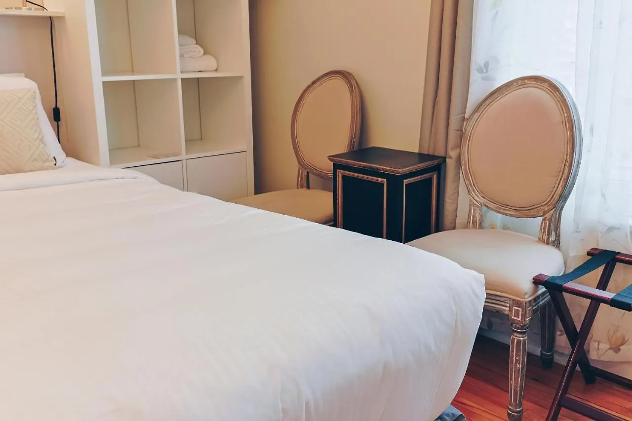 Inn Auberge Aux Deux Lions Quebec City